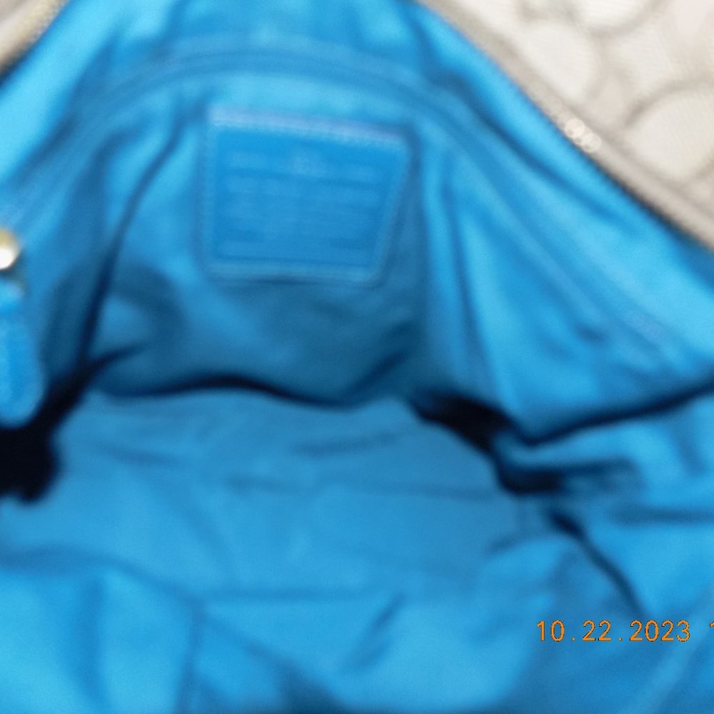 Coach Tan with Teal trim Jaquard Tote - Picture 4 of 9